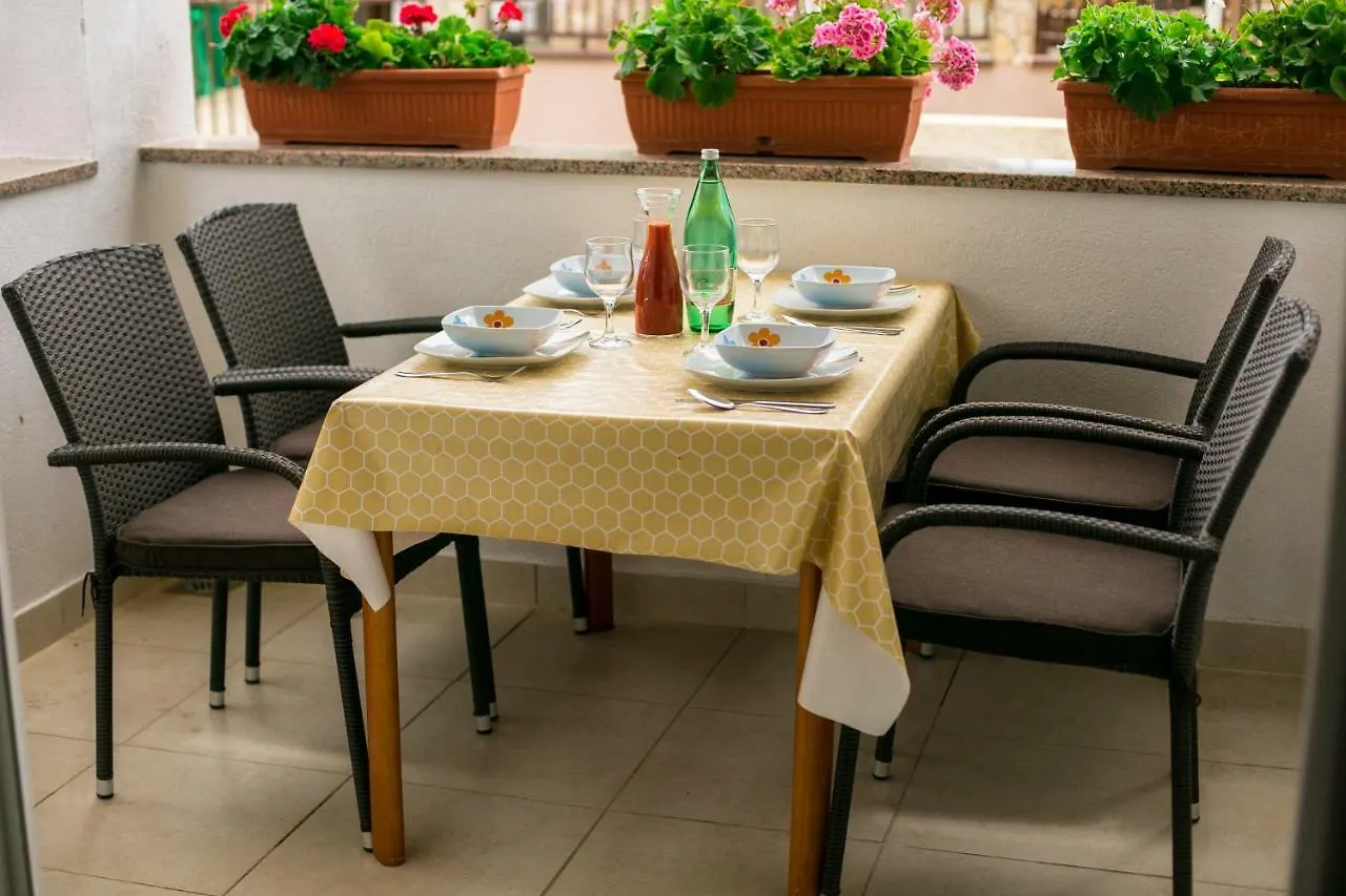 Amela Apartment Pula