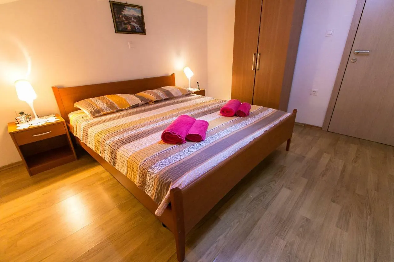Amela Apartment Pula