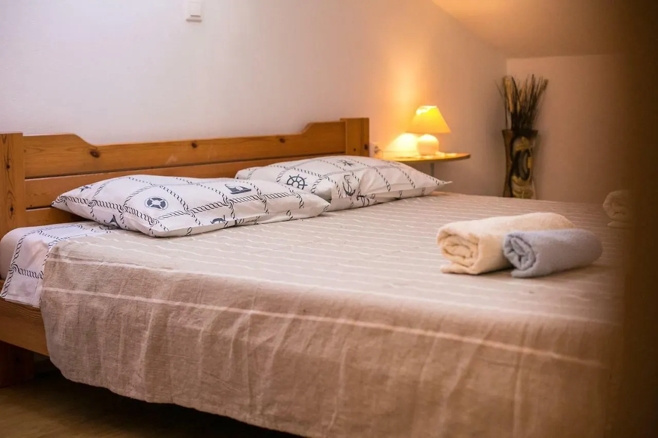 Amela Apartment Pula 0*,  Croatia