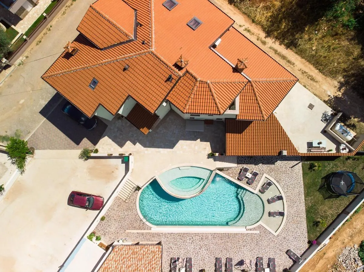 Amela Appartement Pula