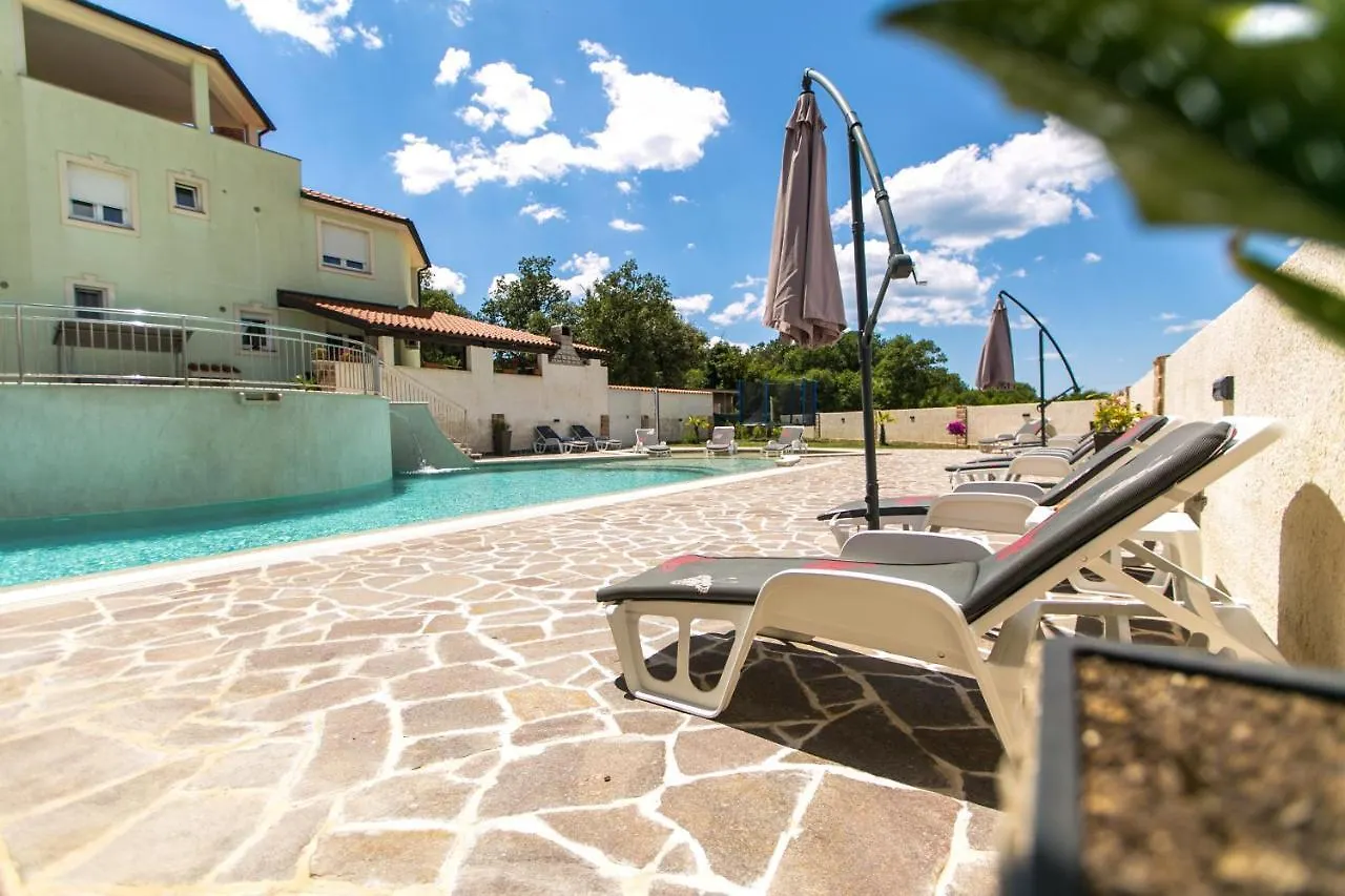 Amela Appartement Pula Kroatië